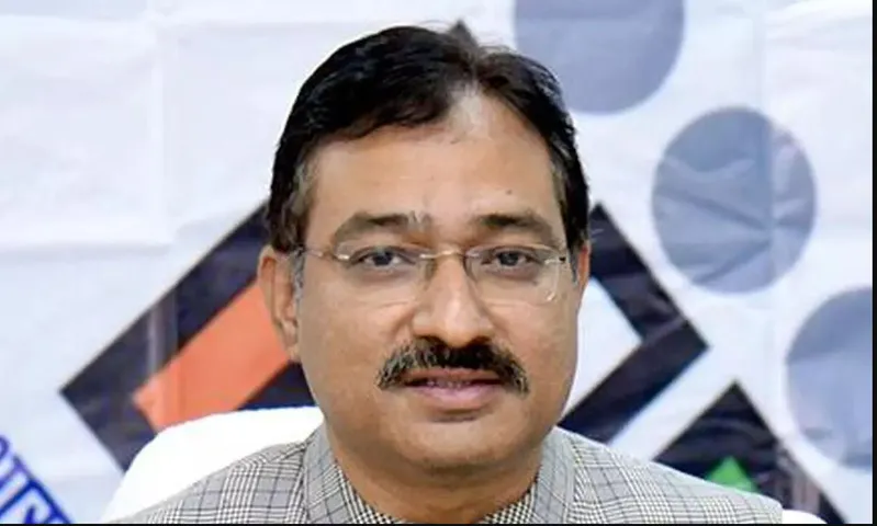 ఢిల్లీలో ఎన్నికల సంఘాన్ని కలిసిన ఏపీ సీఈవో