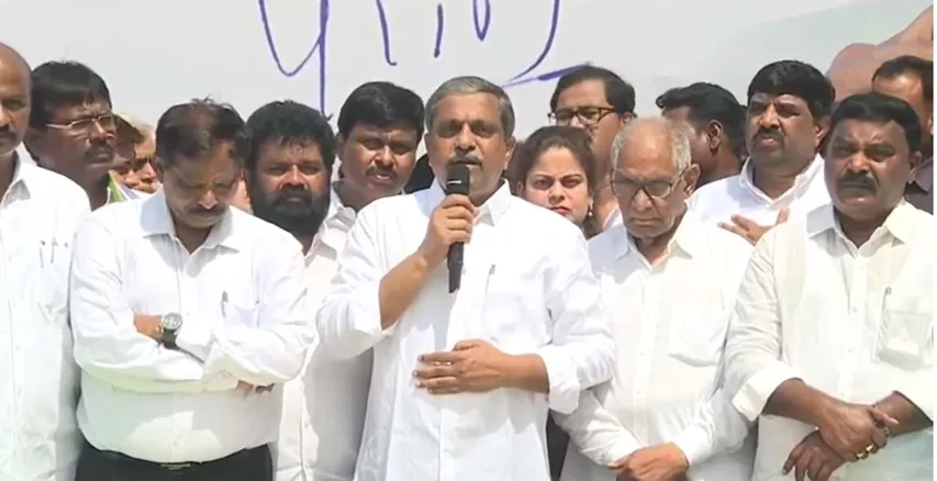 దెయ్యాలు వేదాలు వల్లించినట్టు ఉంది.. జనసేనపై సజ్జల ఫైర్..!