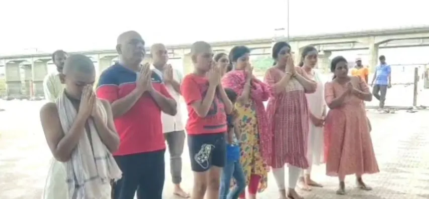 కృష్ణానదిలో సాయిచంద్‌ అస్తికల నిమజ్జనం