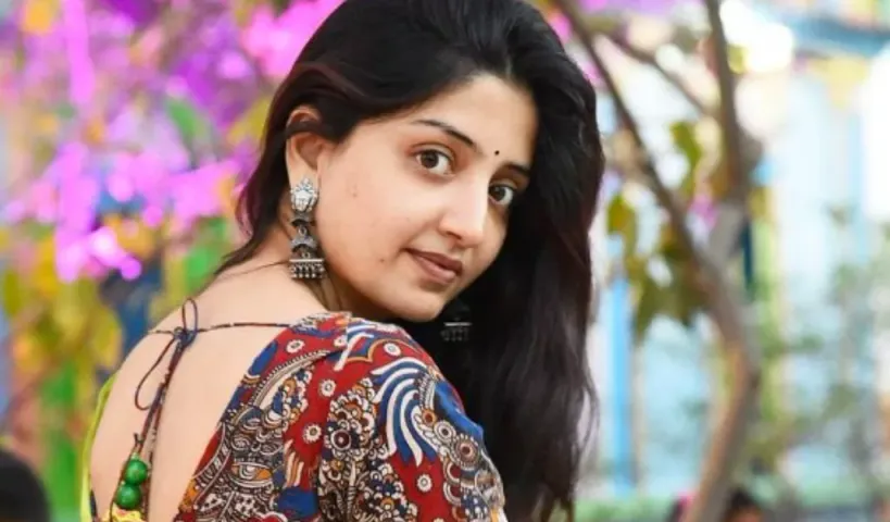Poonam Kaur: ఏపీ ప్రజలు జాగ్రత్తగా ఉండండి.. ఆ లీడర్‌పై పూనమ్ కౌర్ సంచలన ట్వీట్