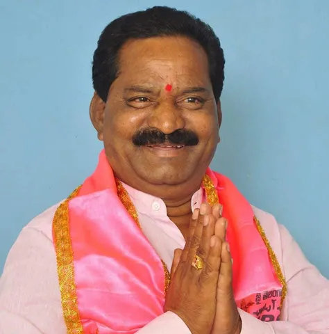 బీఆర్ఎస్‌కు రాజీనామాలు.. కేసీఆర్‌కు పెద్దషాక్