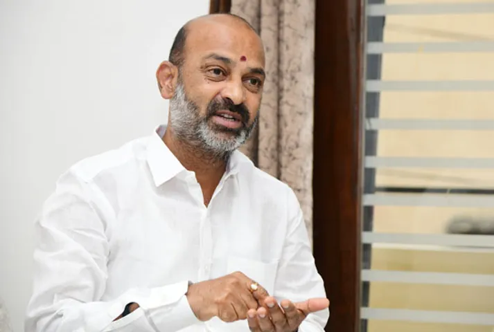 కావాలనే లీకులు ఇస్తున్నారు..బండి సంజయ్‌ అసంతృప్తి