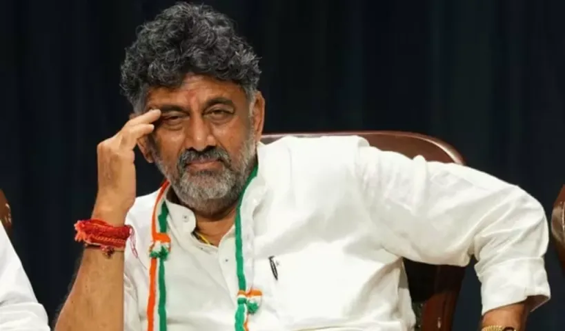 కర్నాటకలో కాంగ్రెస్ పని ఖతం? సింగపూర్ లో కుట్ర జరిగిందన్న డిప్యూటీ సీఎం..!!