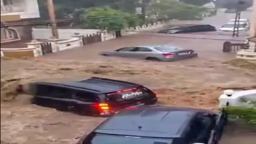 Heavy Rains : వామ్మో...ఇవేం వానలు...యూపీ, ఉత్తరాఖండ్, గుజరాత్ సహా పలు రాష్ట్రాలకు ఐఎండి హెచ్చరిక..!!