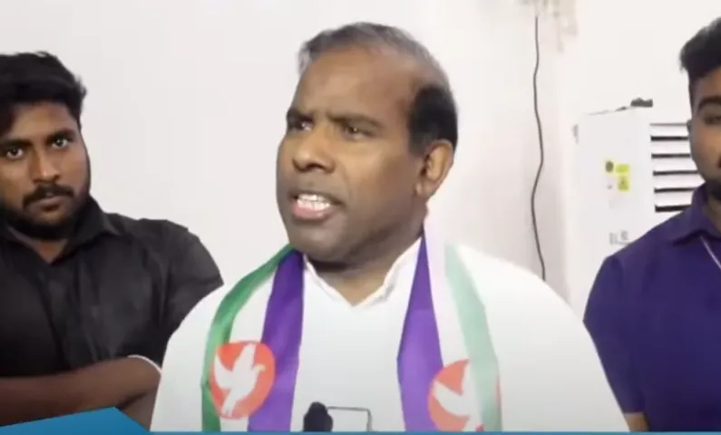 ప్యాకేజీ స్టార్‌ పవన్‌.. ఎన్నిస్థానాల్లో పోటీ చేసినా గెలవలేడు