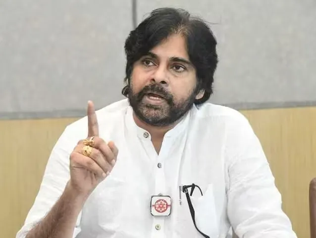 Pawan kalyan: వాలంటీర్లపై మరోసారి పవన్‌ సంచలన వ్యాఖ్యలు..అందరి గురించి కాదంటూనే..!