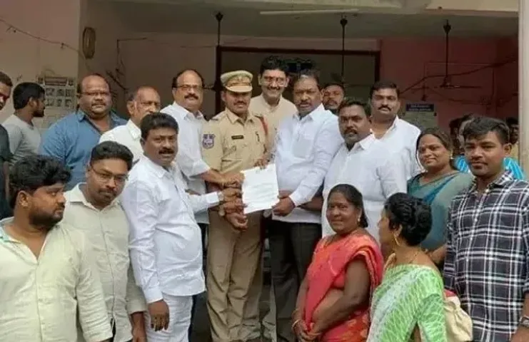 తెలంగాణ సీఎంపై కేసు పెట్టిన ఎమ్మెల్యే