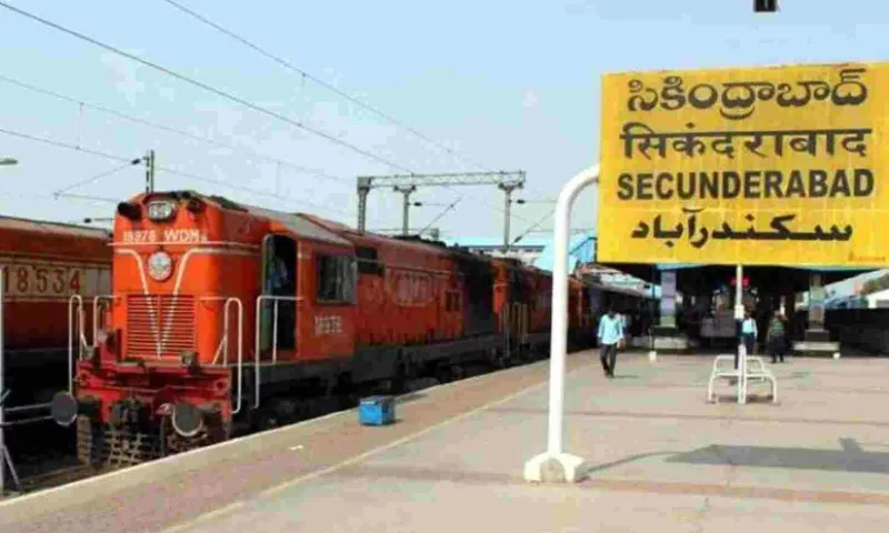 ఏపీ, తెలంగాణ మధ్య నడిచే పలు రైళ్లు రద్ధు, కారణం ఇదే..!