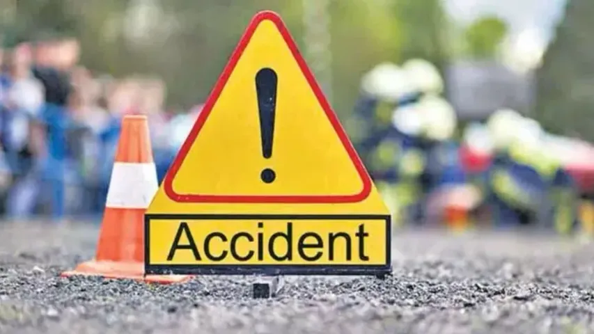 Road Accident at Prakasam District: ప్రకాశం జిల్లాలో లారీ-బైక్ ఢీ.. ముగ్గురు స్పాట్ డెడ్