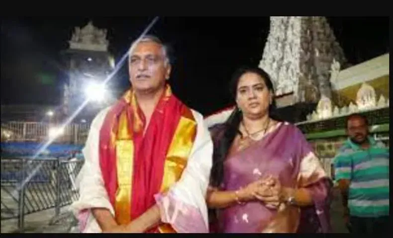 తిరుమల శ్రీవారిని దర్శించుకున్న మంత్రి హరీష్‌రావు దంపతులు