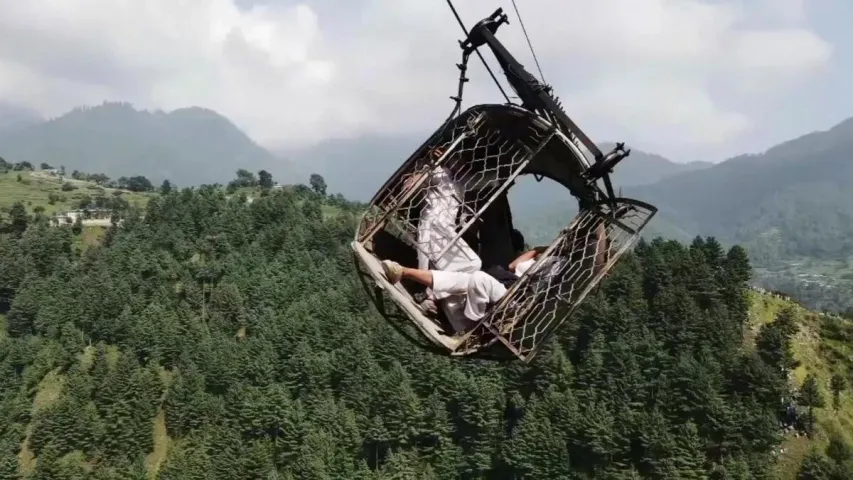 Pakistan Cable Car :  తెగిన కేబుల్ వైర్..గాల్లో ప్రాణాలు..!!