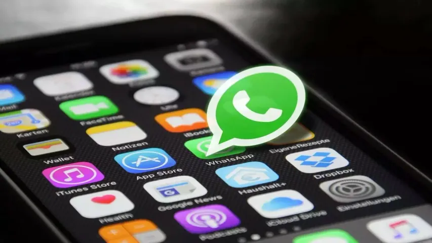 Whatsapp Upcoming Feature : వాట్సాప్ యూజర్లకు గుడ్‎న్యూస్.. త్వరలోనే కిరాక్ ఫీచర్.. ఇక మల్టీ అకౌంట్ యాక్సెస్..!!