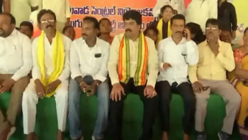 రాష్ట్రంలో ఇసుకను బంగారం చేశారు.... బొండా ఉమా ఫైర్...!