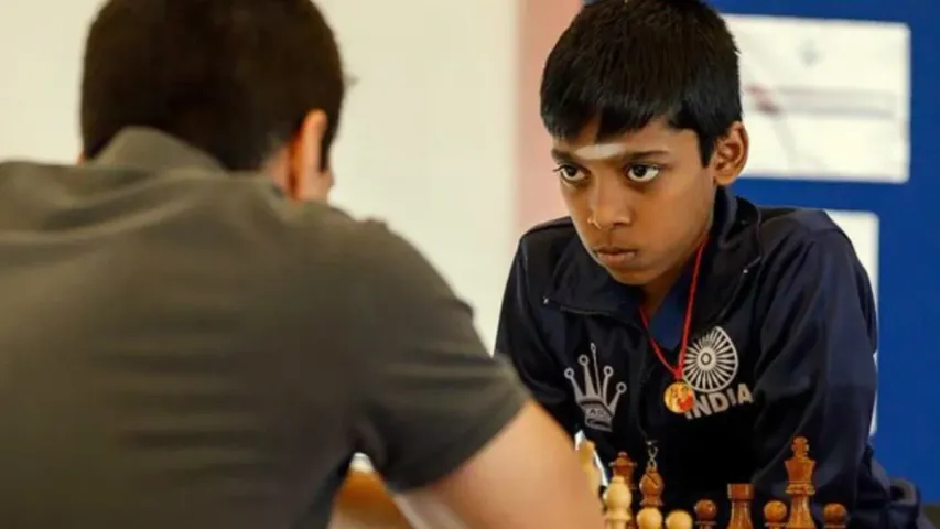 రెండో గేమ్ కూడా డ్రా.. ఇక టై బ్రేక్‌లోనే.. సరికొత్త చరిత్రకు అడుగు దూరంలో ప్రజ్ఞానంద