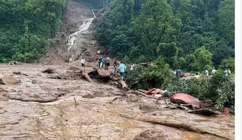 Uttarakhand: ఉత్తరాఖండ్‌ లో కొండ చరియలు విరిగిపడి నలుగురి మృతి!
