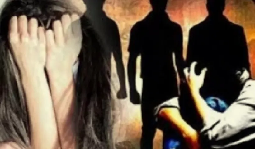 ప్రియుడిని చితకబాది ప్రియురాలిపై సామూహిక అత్యాచారం..!