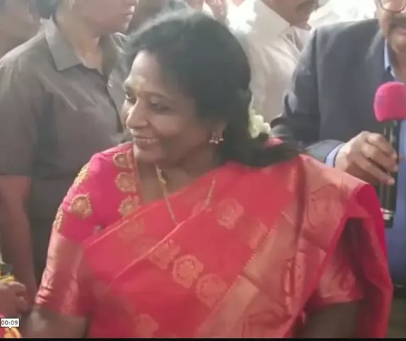 వరంగల్ లో వరద బాధితులకు గవర్నర్ సహాయం..కేసీఆర్ సర్కార్ కు తమిళి సై కీలక సూచనలు!