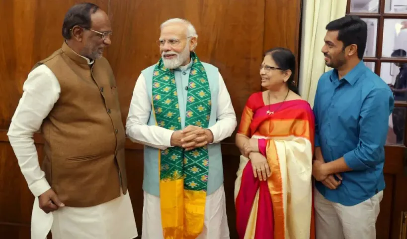 కాంగ్రెస్, బీఆర్‌ఎస్ ఒక్కటేనంటూ ప్రజల్లోకి తీసుకెళ్లాలని మోదీ సూచన