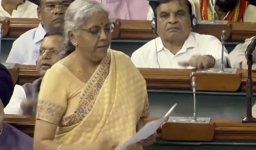 Nirmala Sitaraman: బ్యాంకులను అప్పుల ఊబిలో పడేసింది కాంగ్రెసే.. నిర్మలమ్మ సంచలన ఆరోపణలు
