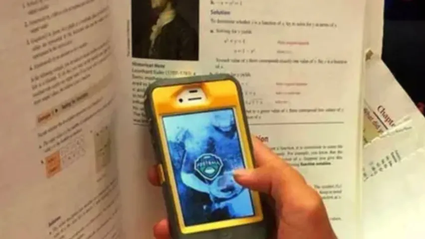 Mobiles Ban In AP Schools: ఏపీలోని పాఠశాలల్లో ఫోన్ల వాడకంపై నిషేధం