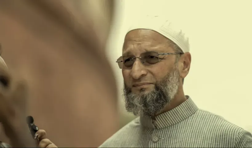 మట్టి ఇళ్లను కూల్చి వేసి అది మీ బలంగా భావిస్తున్నారా.... ఖట్టర్ సర్కార్ పై ఒవైసీ ఫైర్....!