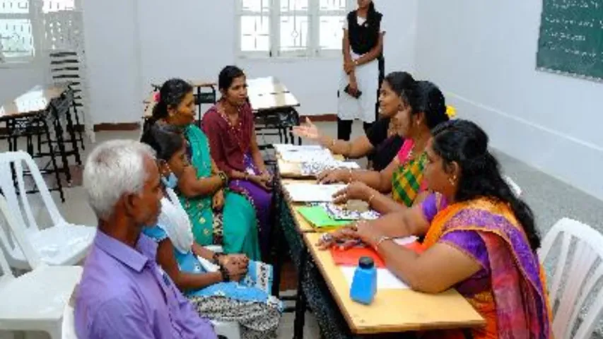 Telangana: తెలంగాణ స్కూళ్లలో మూడో శనివారం తల్లిదండ్రులకు పాఠాలు ..విద్యాశాఖ కీలకనిర్ణయం