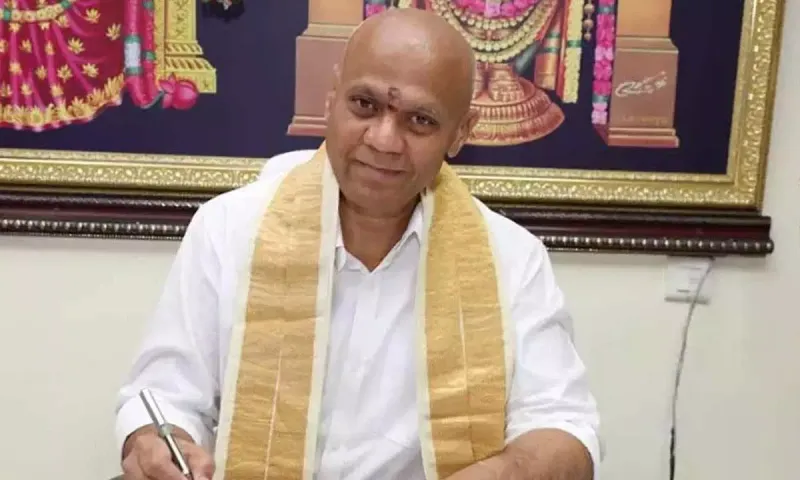 TTD EO: విఐపీలకు షాక్.. స్వయంగా వస్తేనే స్వామి దర్శనం:  టీటీడీ ఈఓ ధర్మారెడ్డి