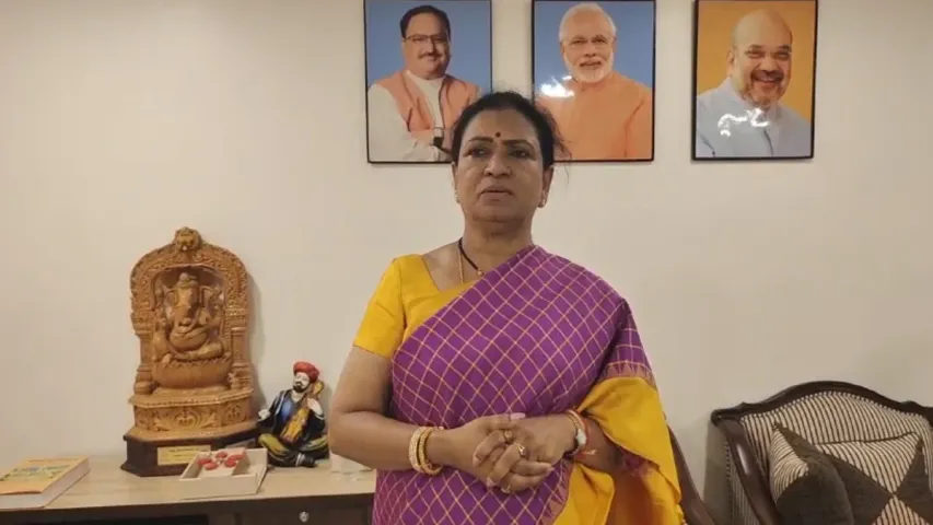 DK Aruna: సెప్టెంబర్‌ 17న కేసీఆర్‌ తెలంగాణ విమోచన దినోత్సవాన్ని అధికారికంగా నిర్వహించాలి