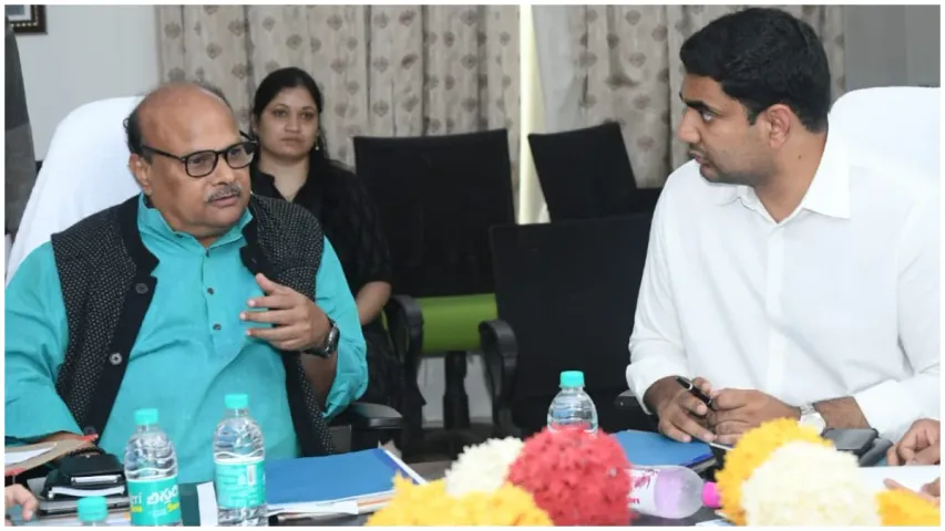 Big Breaking: యనమలకు టీడీపీ పగ్గాలు.. చంద్రబాబు కీలక నిర్ణయం?