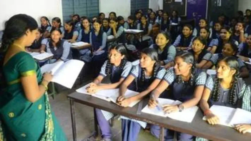 AP Exams: ఏపీ విద్యార్థులకు అలర్ట్.. ఆ పరీక్షలు వాయిదా..!!