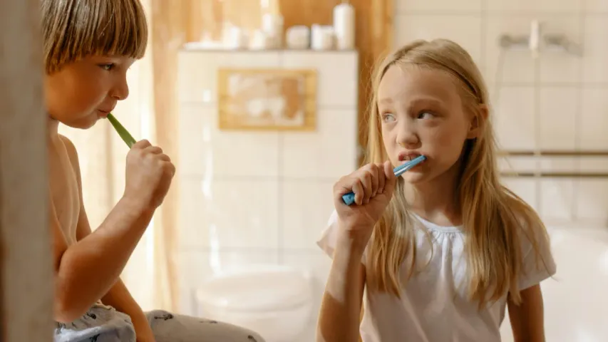 Brushing Your Teeth : నిద్రలేచిన తర్వాత బ్రష్‌ చేయకుండా టైమ్‌ వేస్ట్ చేస్తే ఏం అవుతుందో తెలుసా?