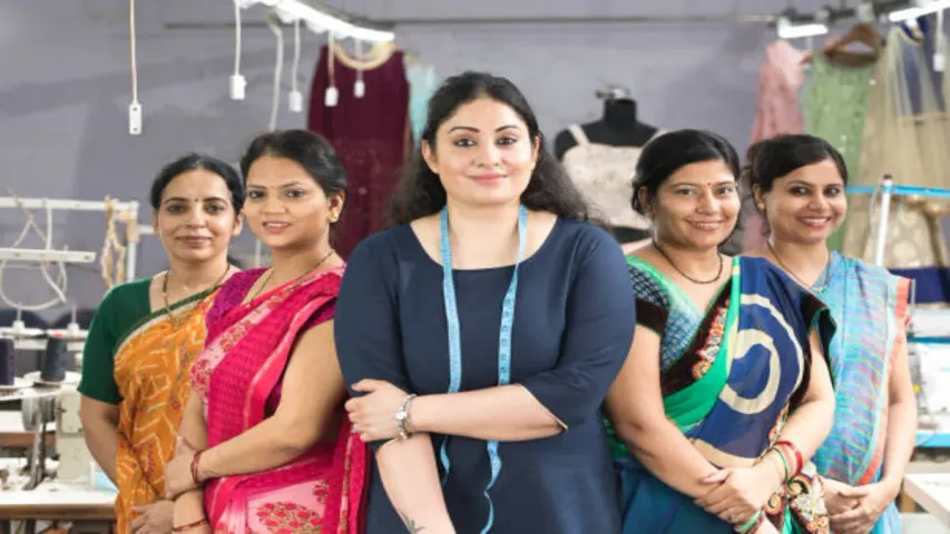 Government Loan Schemes: మహిళలూ! వ్యాపారానికి డబ్బులు కావాలా? తక్కువ వడ్డీకి రుణాలు ఇచ్చే స్కీంలు ఇవే..!!