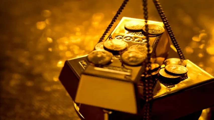 Gold Price Down: మహిళలకు అదిరిపోయే శుభవార్త.. రూ.2500 తగ్గిన బంగారం ధర.. ఈ రోజు తులం ఎంతంటే?