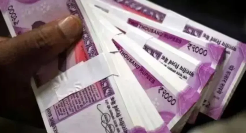 2000 Notes: రూ.2 వేల నోటు మార్చుకోవడానికి నేడే లాస్ట్ ఛాన్స్.. వెంటనే మార్చుకోండిలా!