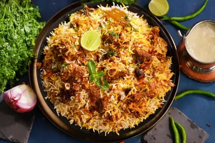 Biryani : రంజాన్‌ మాసంలో బిర్యానీని తెగ లాగించిన హైదరాబాదీలు.. ఎన్ని లక్షల ప్లేట్లో తెలుసా?