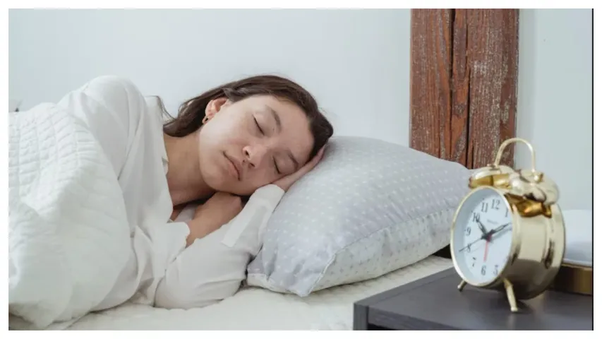 Sleep Deprivation: ఈ విషయాలు తెలుసుకుంటే నిద్ర విషయంలో ఆ తప్పు చేయరు.. కచ్చితంగా ఇవి పాటించాల్సిందే..!