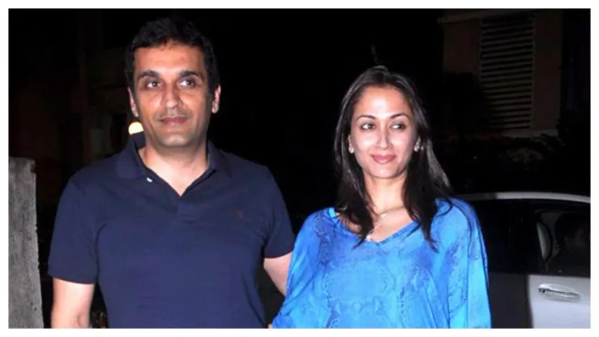 Gayatri Joshi Accident: బాలీవుడ్ నటి గాయత్రీ జోషి దంపతులకు తప్పిన పెను ప్రమాదం.. వైరల్ వీడియో!