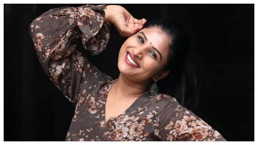 Singer Mangli Marriage: పెళ్లి పై మంగ్లీ క్లారిటీ.. మంగ్లీ సమాధానం వింటే షాక్..!