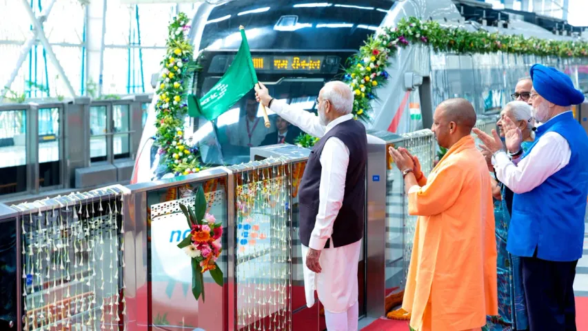 RapidX Rail Servicie: రాపిడ్ ఎక్స్ రైల్‌ను జాతికి అంకితం చేసిన ప్రధాని మోదీ..