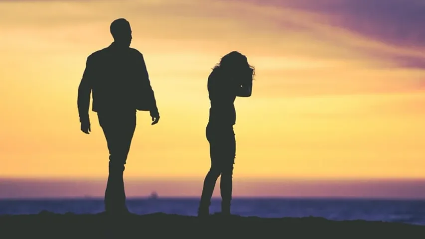 Relationship Tips: ఈ విషయాలు భార్యాభర్తల మధ్య దూరాన్ని పెంచుతాయి.. బీకేర్‌ఫుల్..