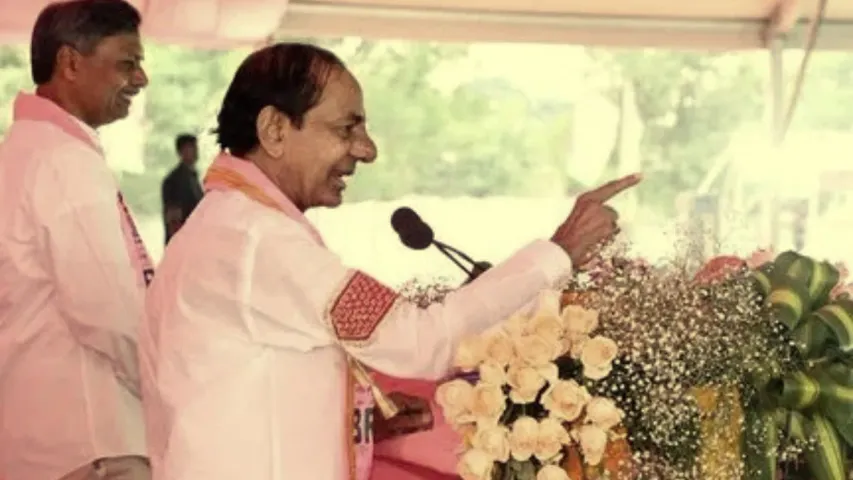 కాంగ్రెస్‌ను బంగాళాఖాతంలో కలపండి.. ఆగం కావొద్దు.. ఆలోచించి ఓటేయ్యండి- కేసీఆర్