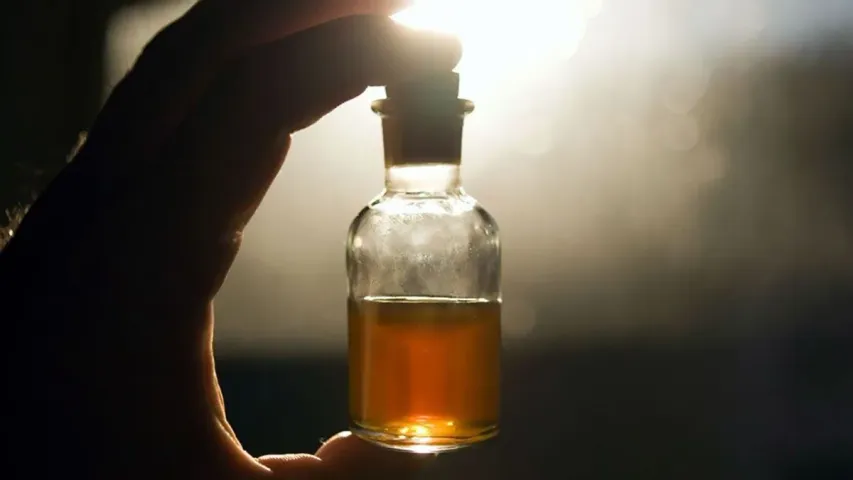 తల్లిని కడతేర్చేందుకు కసాయి కూతురు స్కెచ్‌..ఎందుకో తెలుసా..?