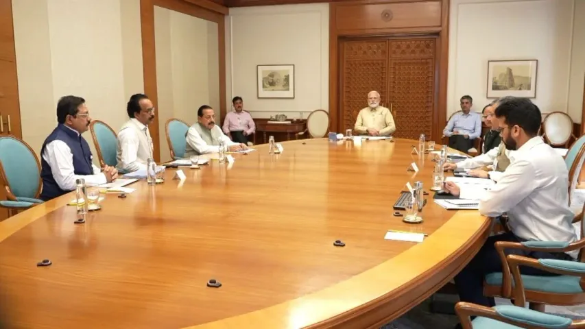 PM Modi : చంద్రుడిపైకి తొలిభారతీయుడు..దేశ శాస్త్రవేత్తలకు మోదీ సూచన..!!
