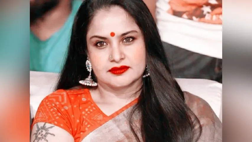 మాస్ వార్నింగ్ ఇచ్చిన సీనియర్ నటి..!!