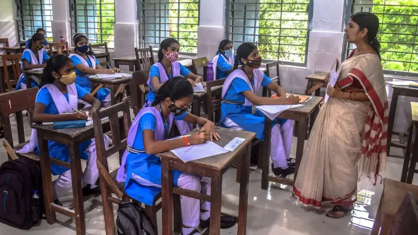 టీచర్లకు షాకింగ్ న్యూస్