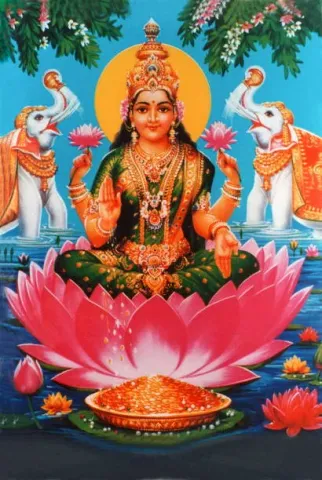 Dipavali: దీపావళి నాడు లక్ష్మీ పూజలో ఈ చిట్కాలు పాటిస్తే చాలు..మీకు డబ్బే..డబ్బు!