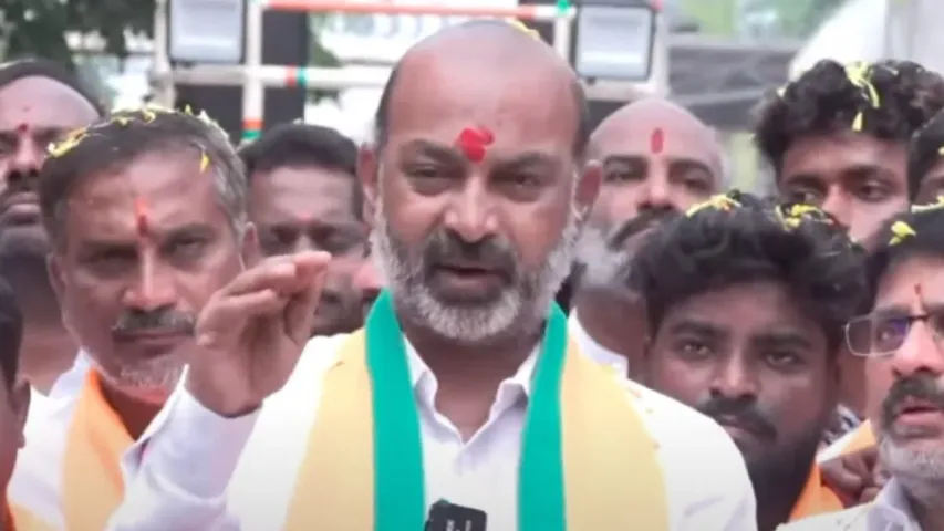 Telangana Election 2023: బీఆర్ఎస్, కాంగ్రెస్ ఎవరు గెలిచినా ఉప ఎన్నికలు గ్యారెంటీ: బండి సంజయ్ కీలక వ్యాఖ్యలు