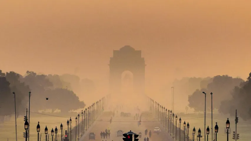 Delhi Air Pollution: ఢిల్లీలో కాలుష్యాన్ని తగ్గించడానికి కృత్రిమ వర్షం