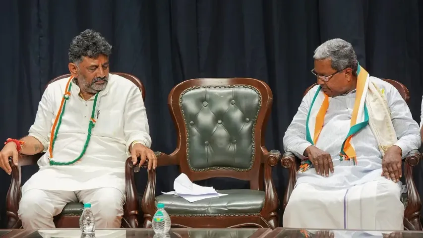 Karnataka: కర్ణాటకలో మరోసారి సీఎం పదవిపై పంచాయితీ
