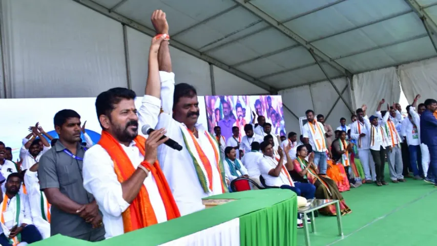Revanth Reddy: దుబ్బాక నిధులను సిద్దిపేటకు పట్టుకపోయిండ్రు: ముత్యంరెడ్డి కొడుకును గెలిపించండి